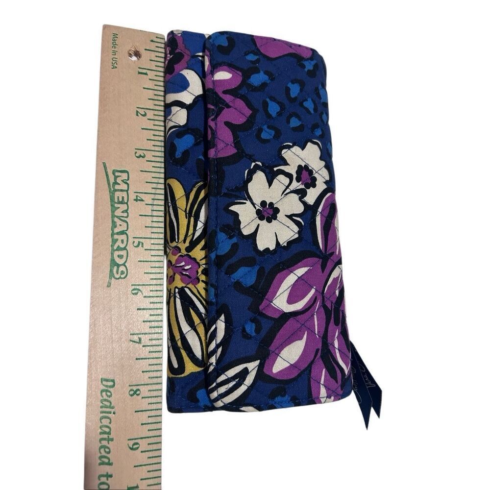Vera Bradley Trifold Organizer Wallet African Violet retired pattern - Picture 5 of 6